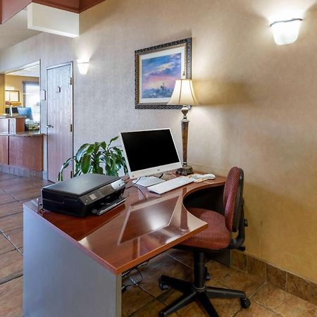 Quality Inn & Suites Wellington - Fort Collins Exterior photo