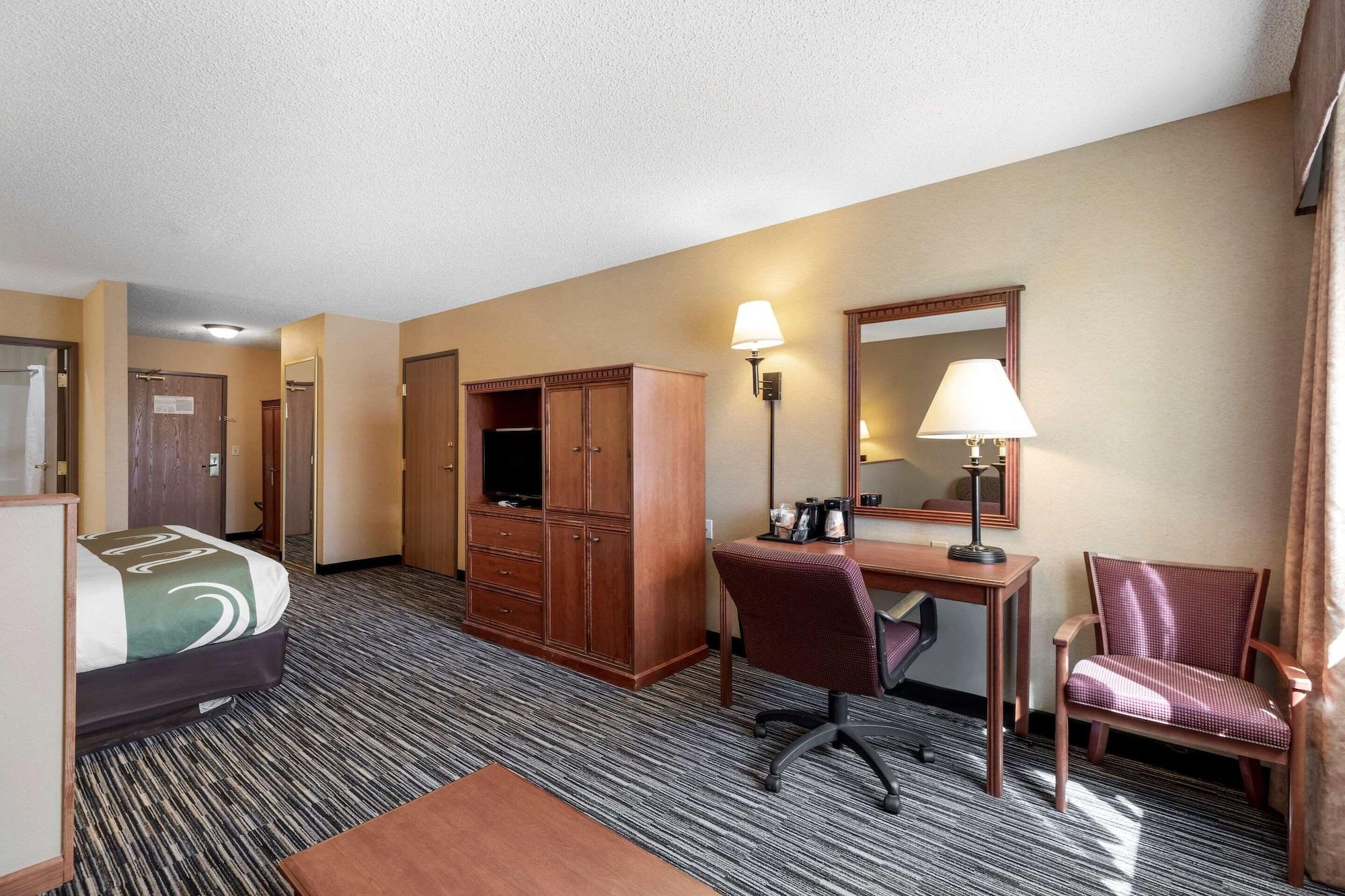 Quality Inn & Suites Wellington - Fort Collins Exterior photo