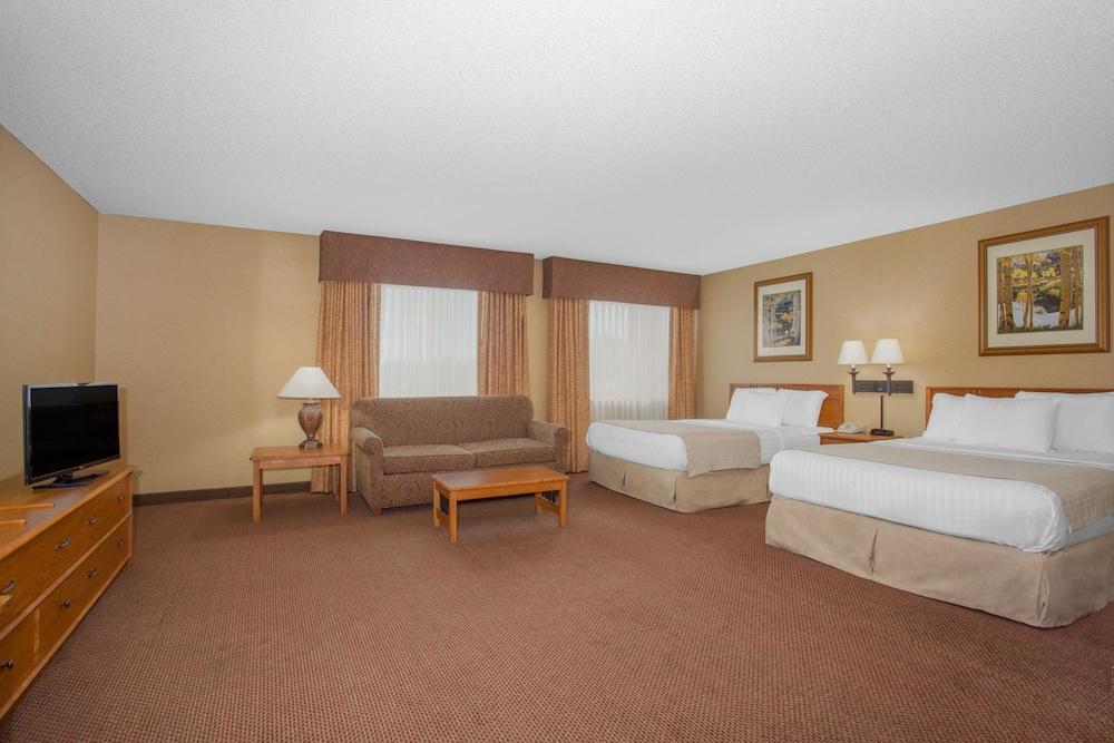 Quality Inn & Suites Wellington - Fort Collins Exterior photo